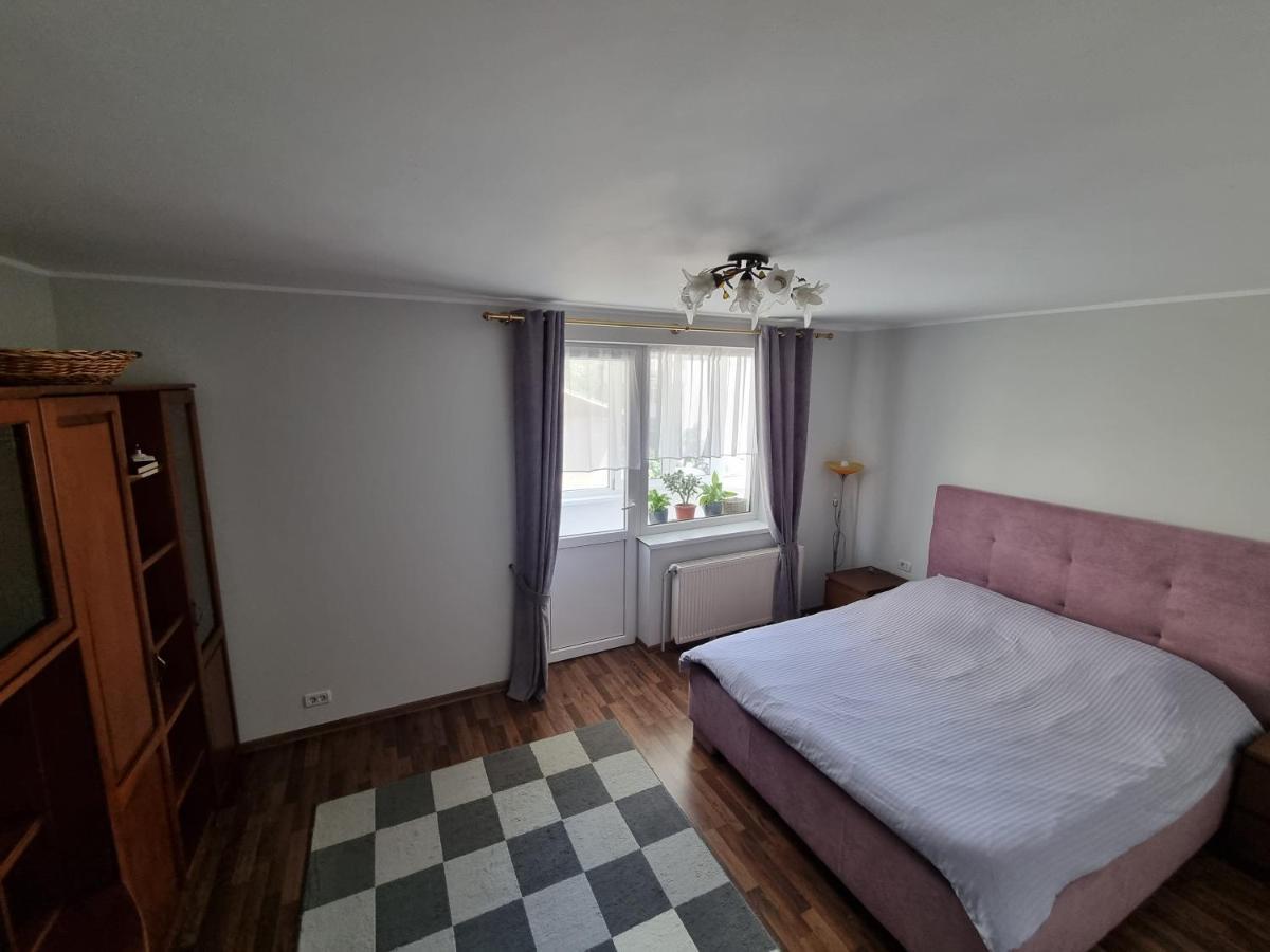 Yla Apartments Piatra Neamt Exterior photo
